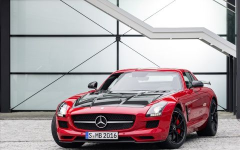 2014款梅赛德斯奔驰SLS AMG GT 高清壁纸